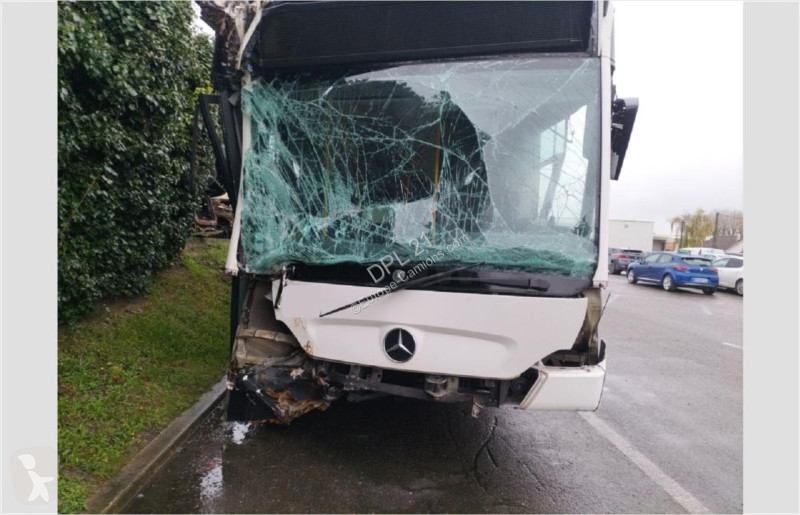 Autobuz Mercedes