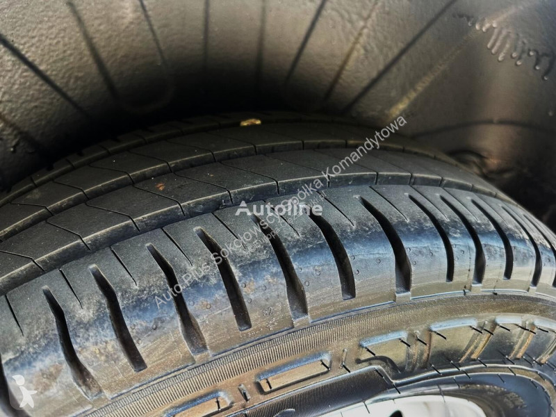 Véhicule utilitaire Peugeot BOXER FURGON...