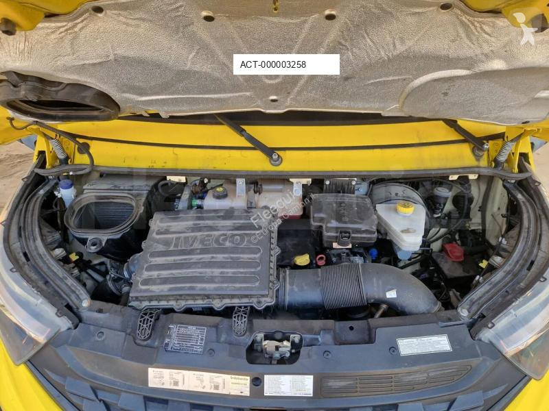 باص Iveco Indcar