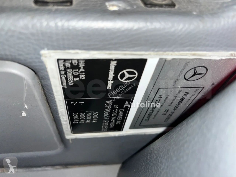 باص Mercedes