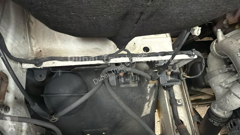 باص Mercedes 515 15-Sitzplätze