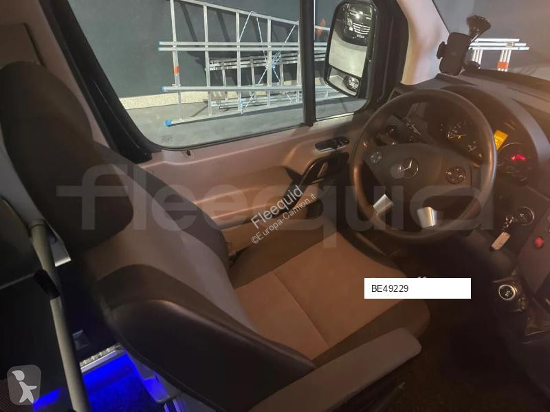 باص Mercedes