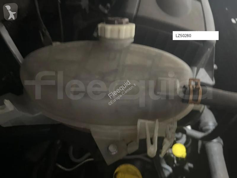 باص Nissan