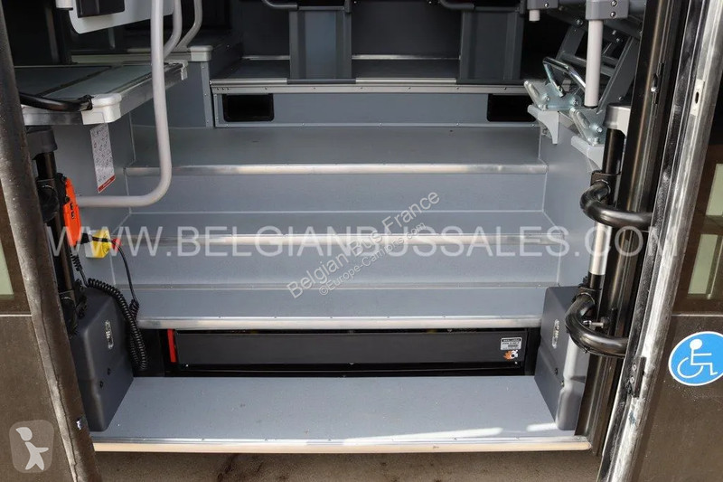 باص Iveco 10.8m Pop / Double middle door / Lift...