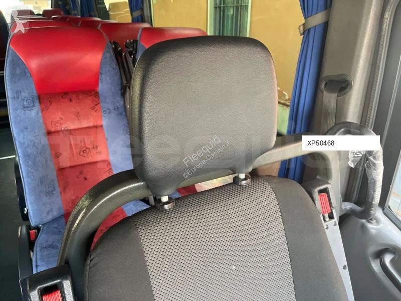 Autobús Mercedes 818
