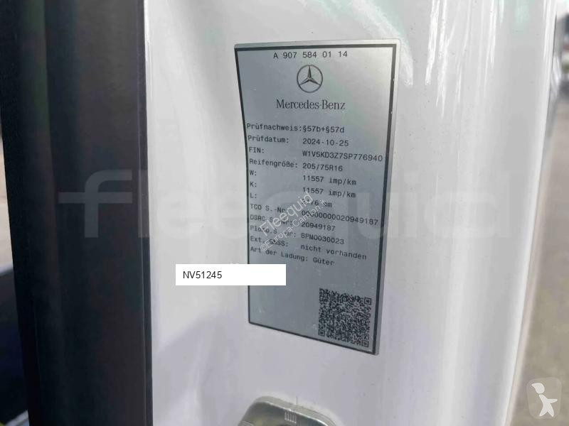 باص Mercedes