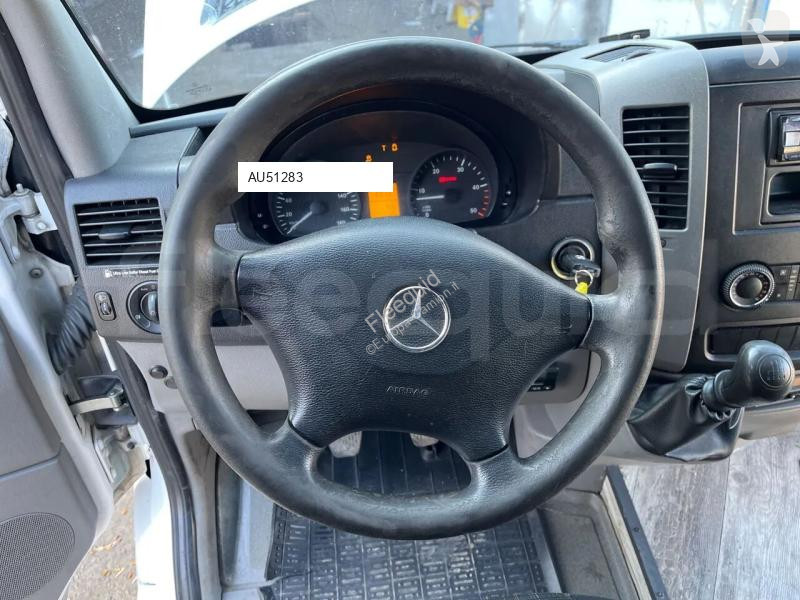 باص Mercedes