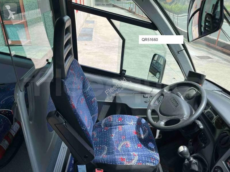 باص Iveco Unvi Compa