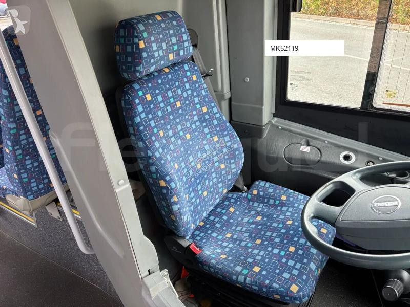 Autobussen Isuzu Novo