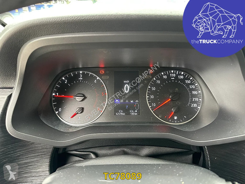 Užitkové vozidlo Nissan 2.0 DCI - MINIBUS - 9...
