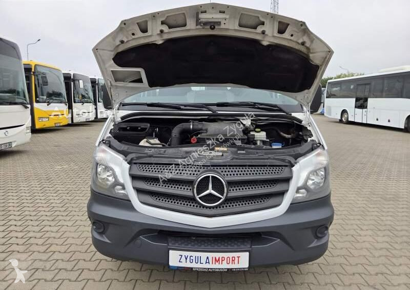 Autobuz Mercedes