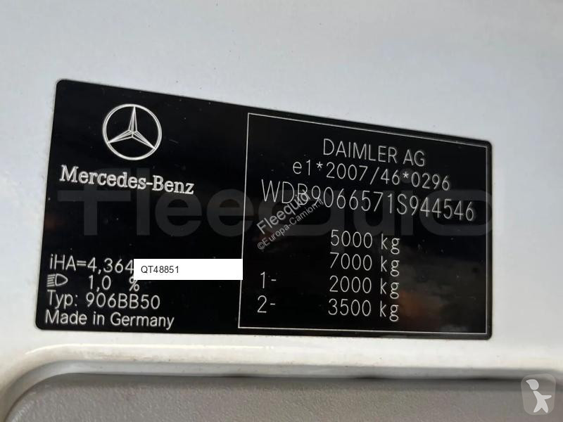 باص Mercedes