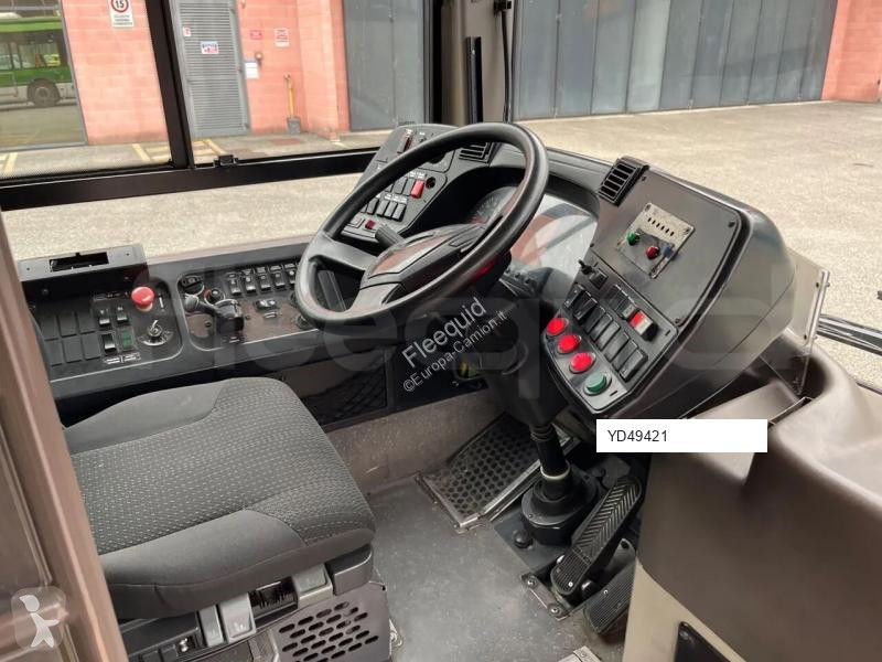 باص Irisbus