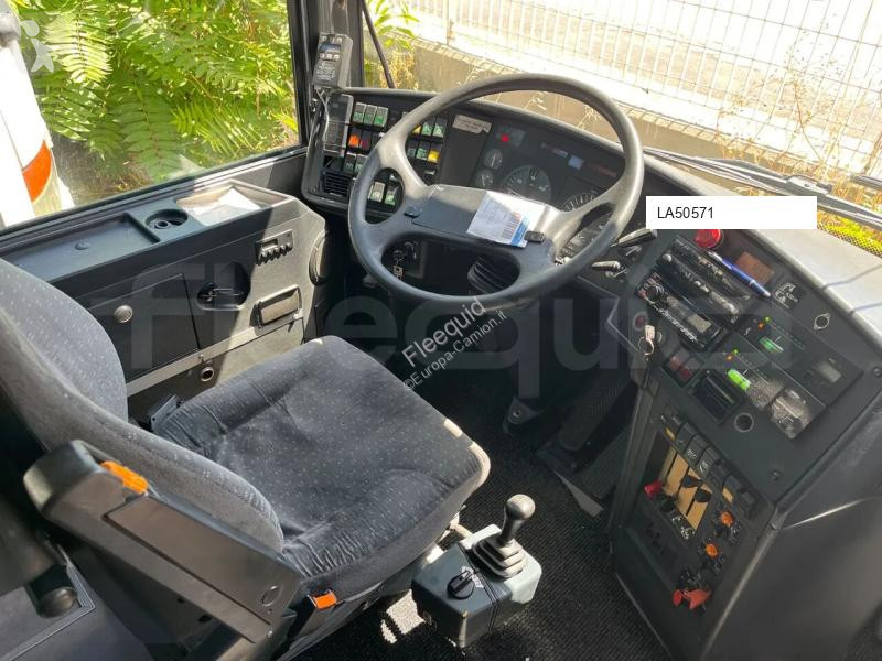 Pullman Setra S328