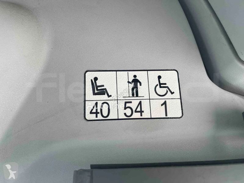 باص Mercedes