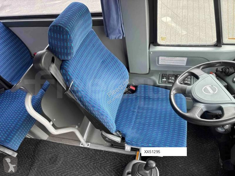 باص Isuzu Novo