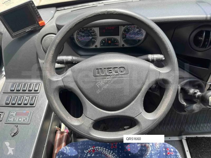 باص Iveco Unvi Compa