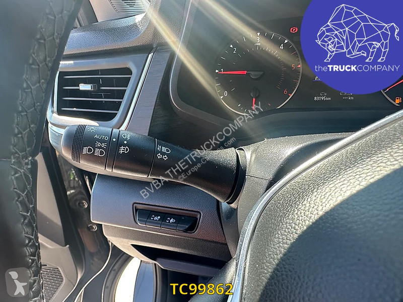 Véhicule utilitaire Nissan 2.0 DCI - MINIBUS -...