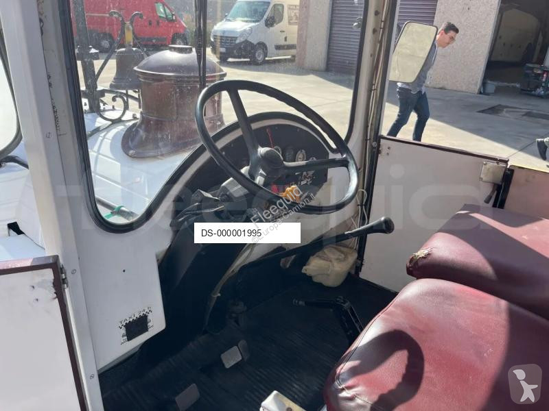 Autóbusz  HD180F