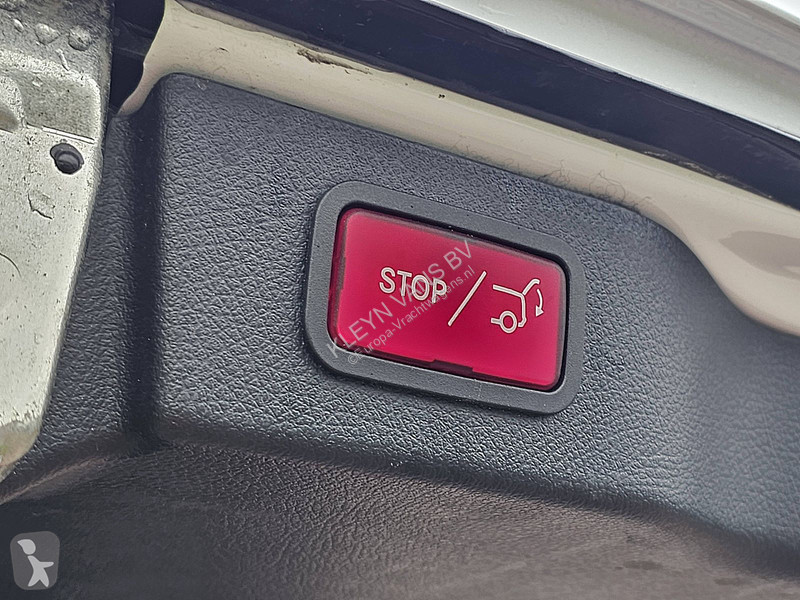 Véhicule utilitaire Mercedes 300 CDI NETTO...
