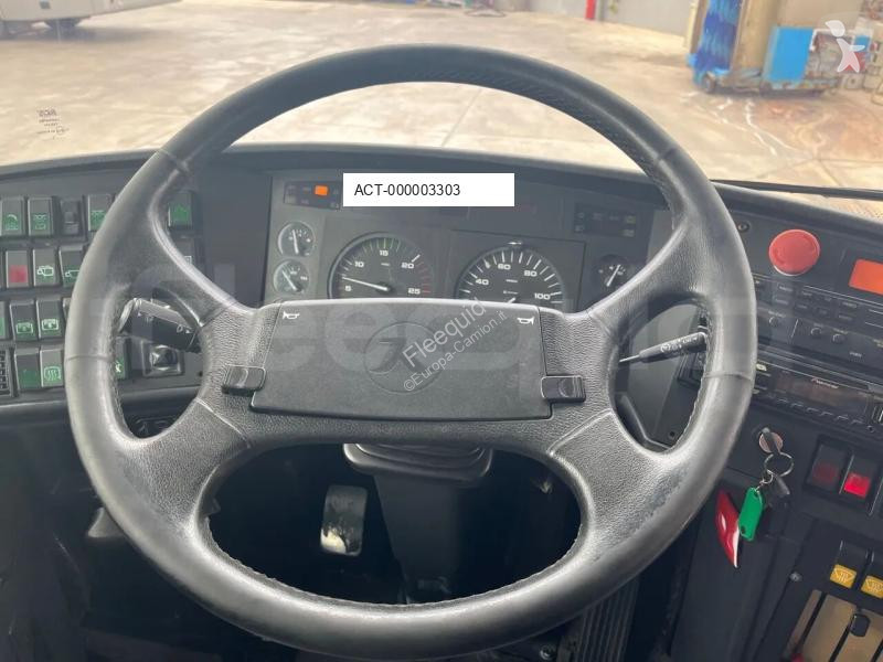 Autobus Setra S328