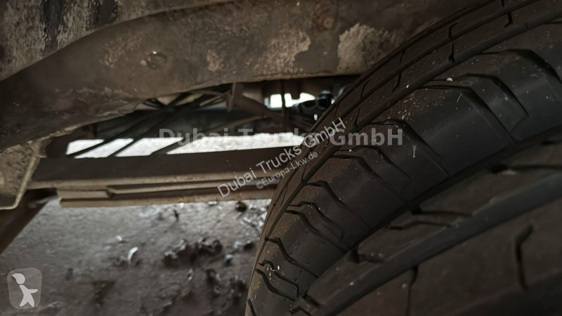 باص Mercedes 515 15-Sitzplätze