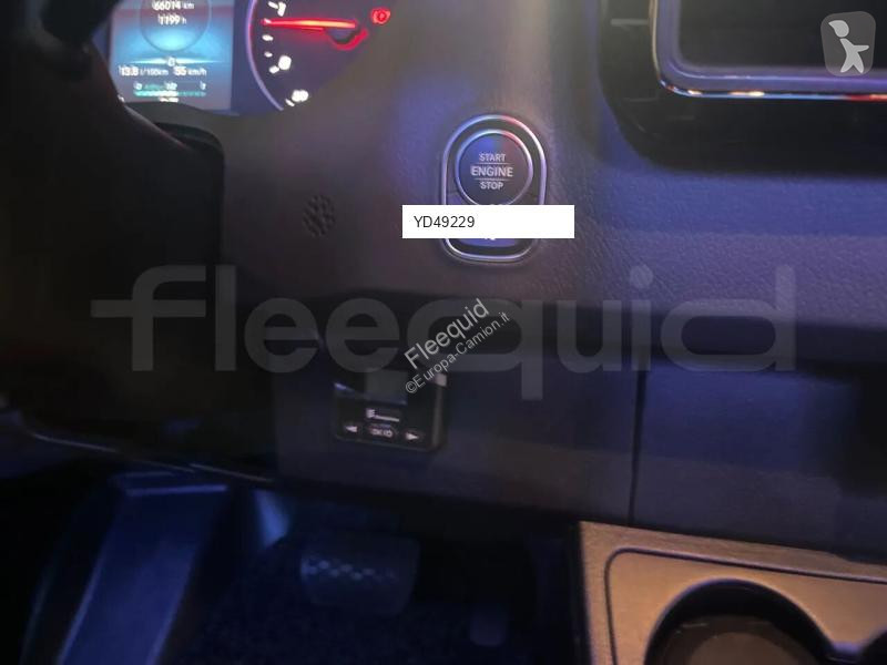 باص Mercedes