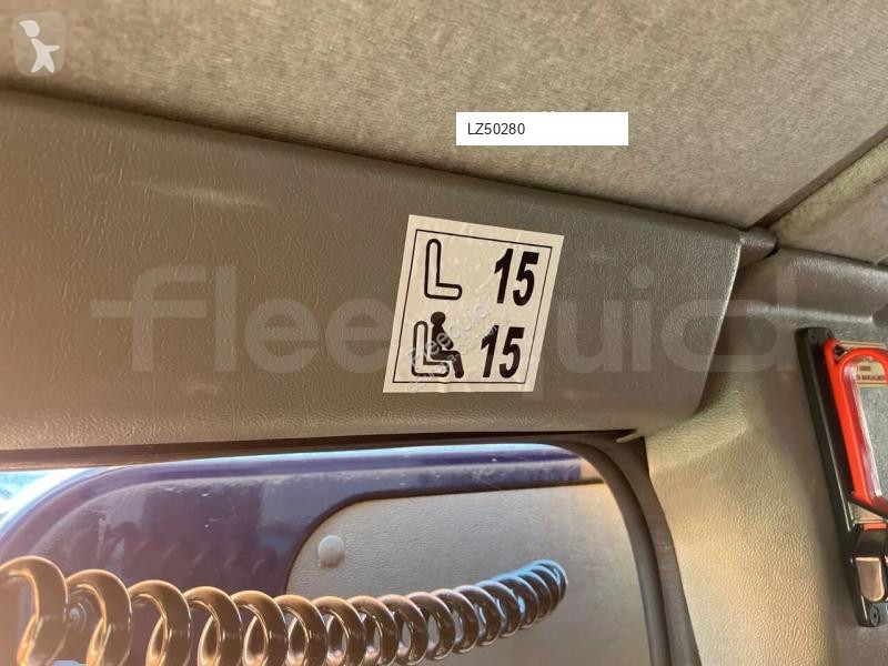 باص Nissan