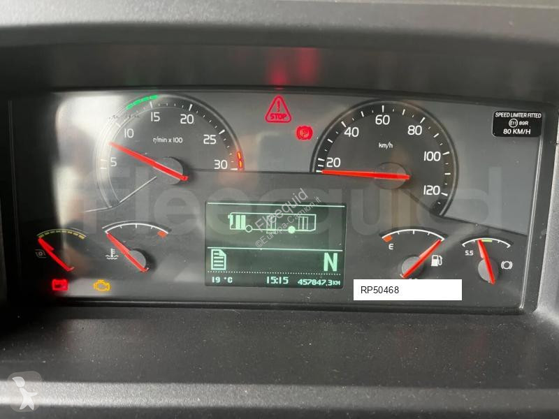 باص Volvo 7900
