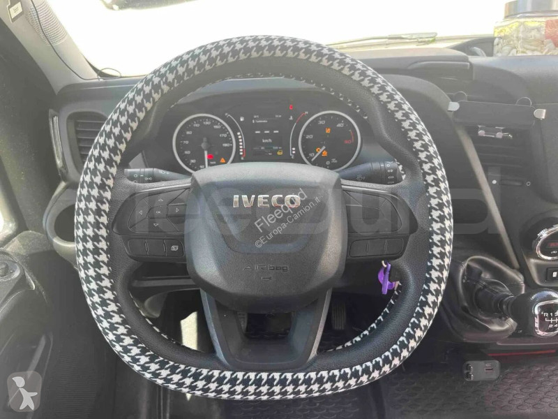 باص Iveco