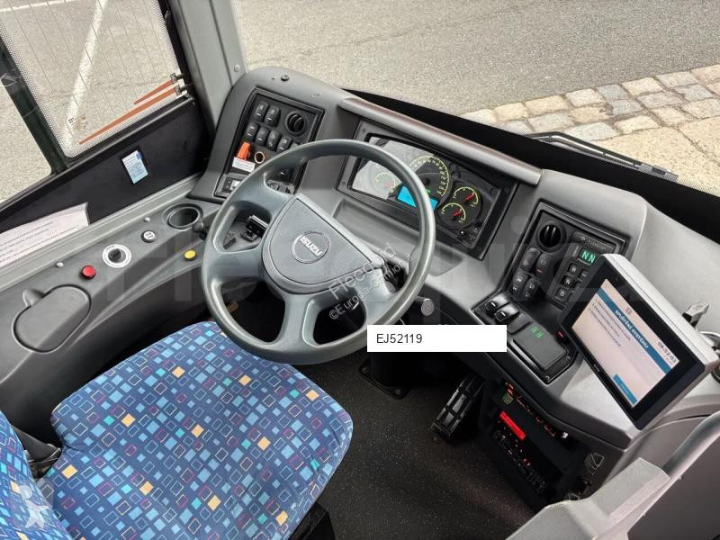 Autobussen Isuzu Novo