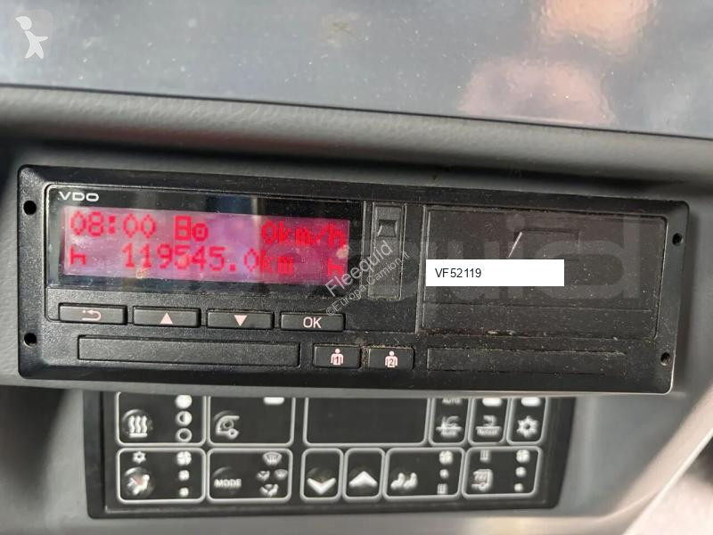 Autobussen Isuzu Novo