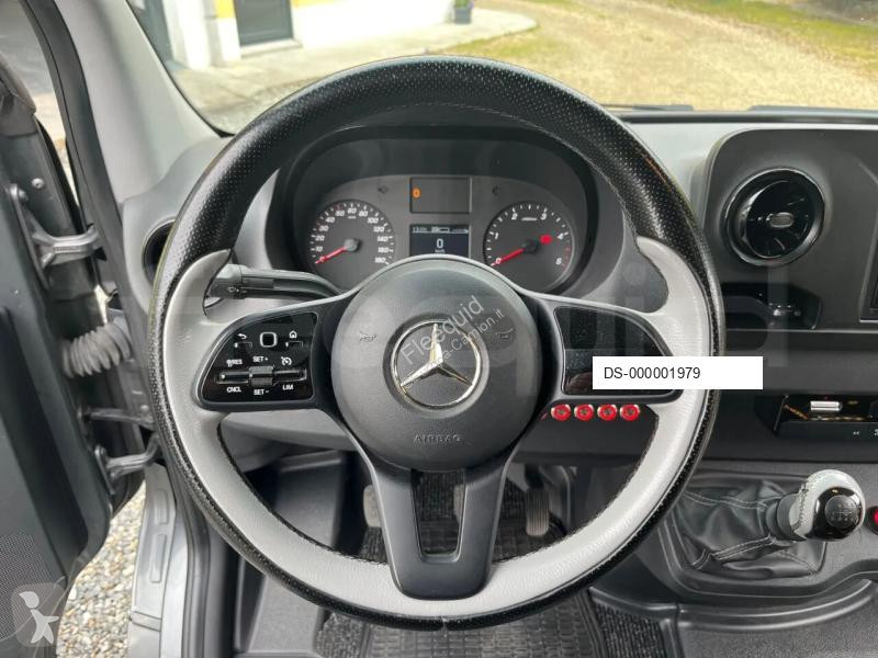 Коммерческий автомобиль Mercedes