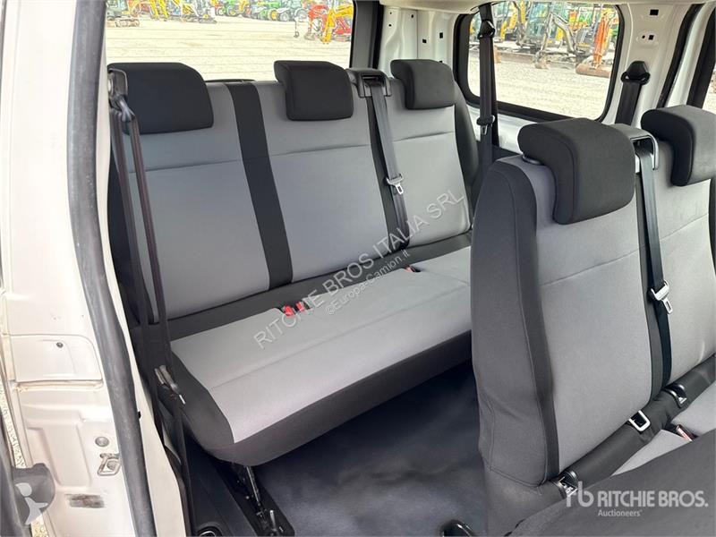 Veículo utilitário Peugeot 1.6 BlueHDI Premium...
