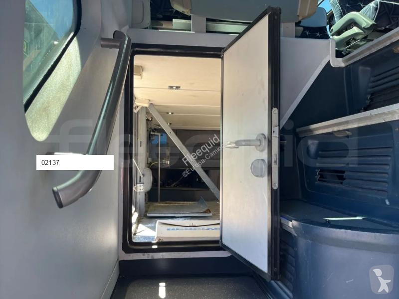 Neoplan Skyliner bus