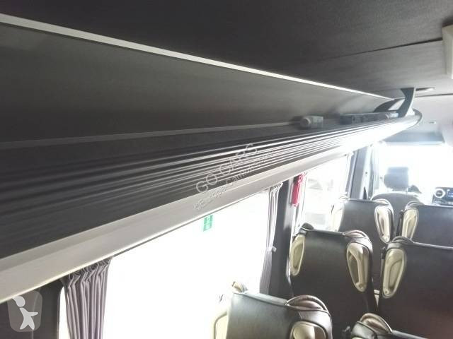 Veicolo commerciale Mercedes 519 18+1+1 VIP
