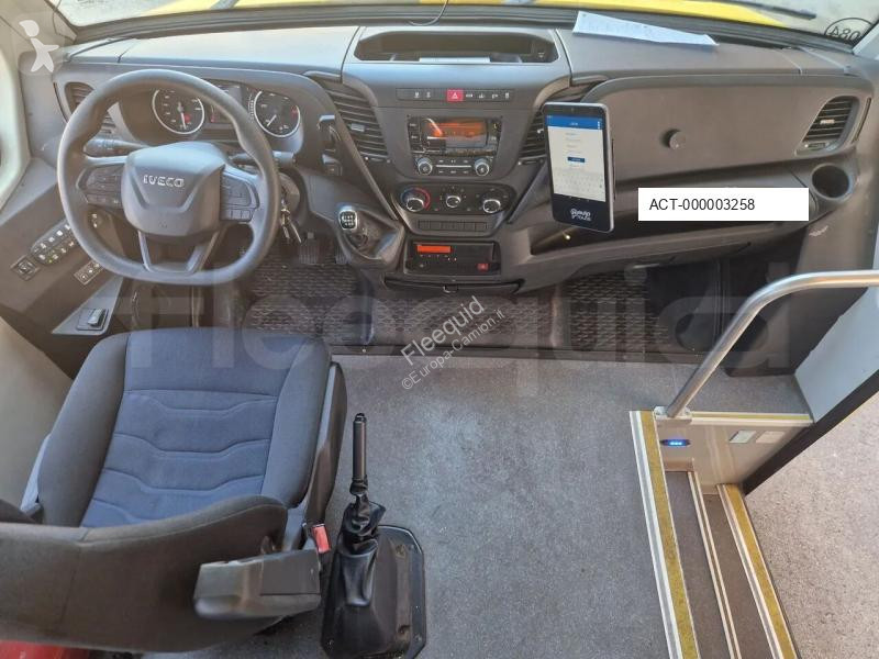 باص Iveco Indcar
