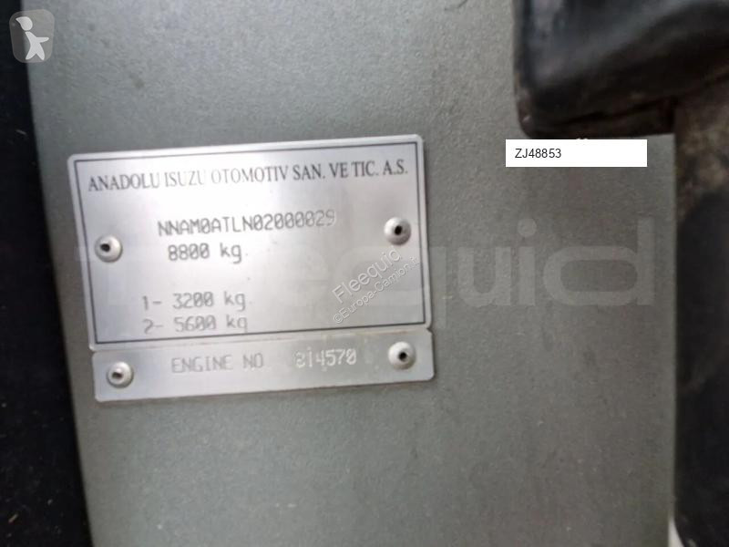 باص Isuzu Novo