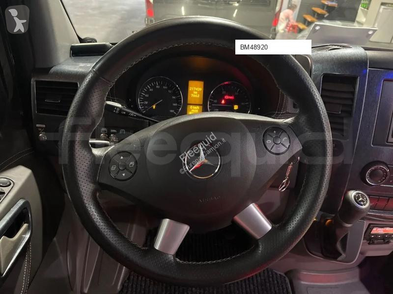 باص Mercedes