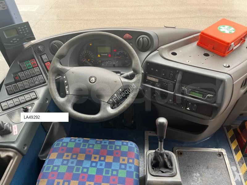 باص Iveco Recreo