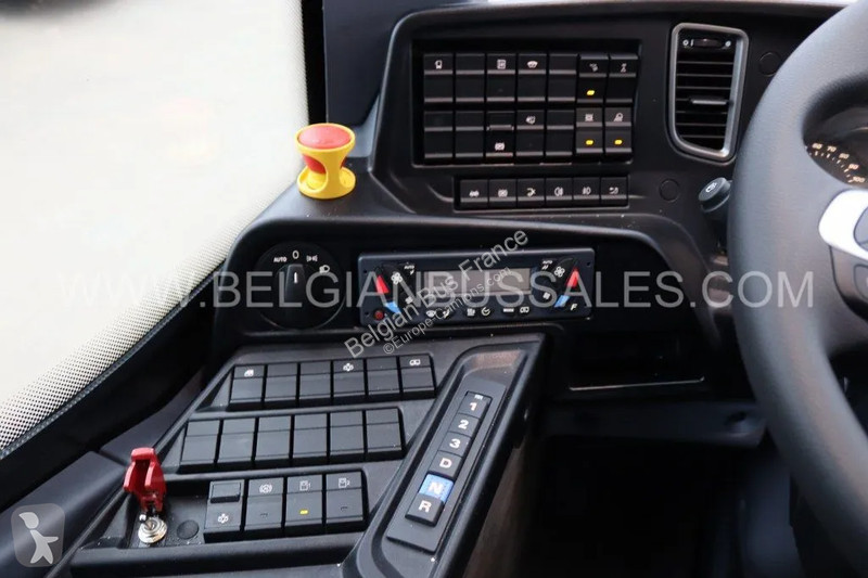 باص Iveco 13m / Rear door / 3-Point seat belts...