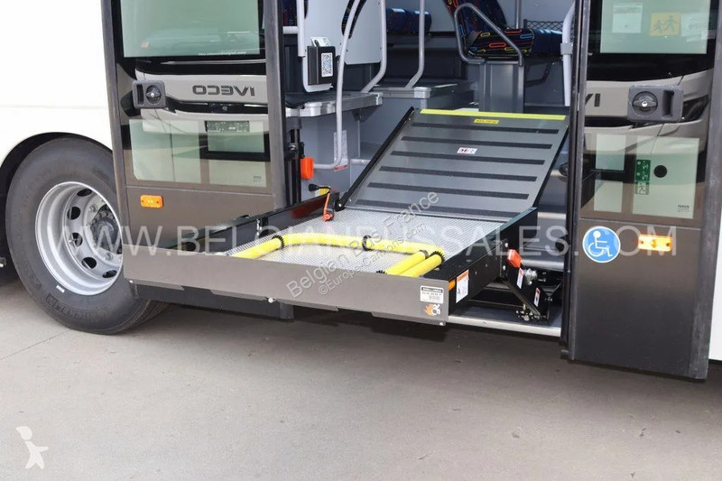 باص Iveco 13m Pop / Double middle door / Lift /...