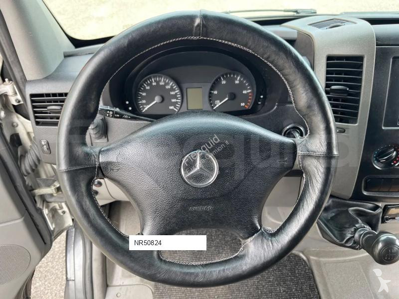 باص Mercedes