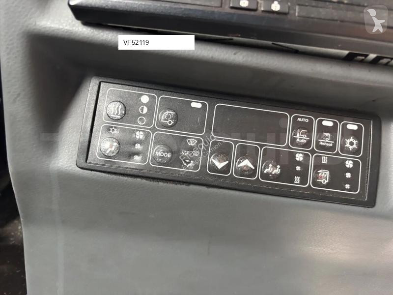 Autobussen Isuzu Novo