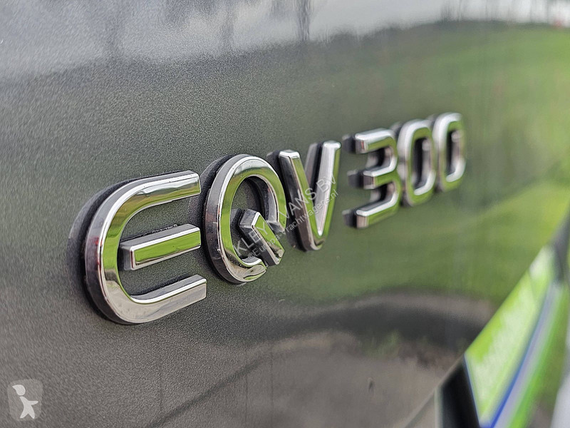 Buss Mercedes 300 L2 Navi 7-Persoons EQV