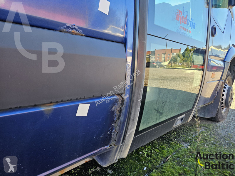 Autobuz Mercedes
