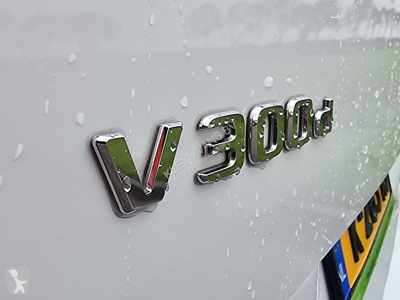 Véhicule utilitaire Mercedes 300 CDI NETTO...