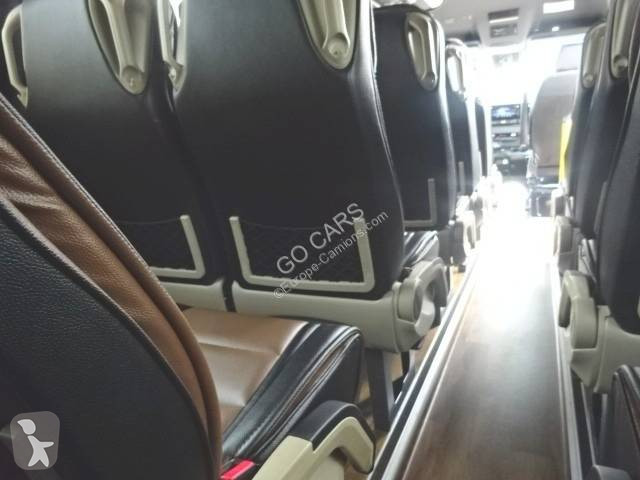 Veicolo commerciale Mercedes 519 18+1+1 VIP