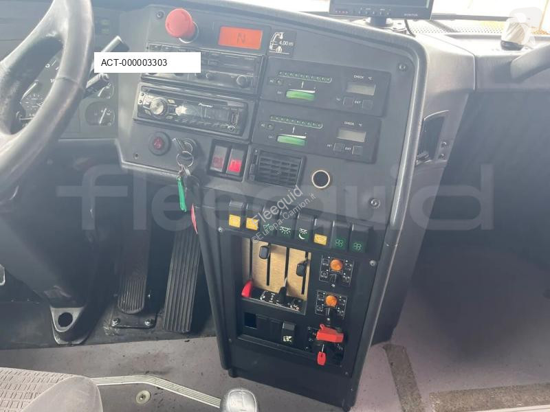 Autobus Setra S328