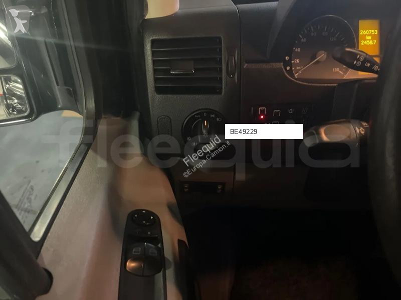 باص Mercedes